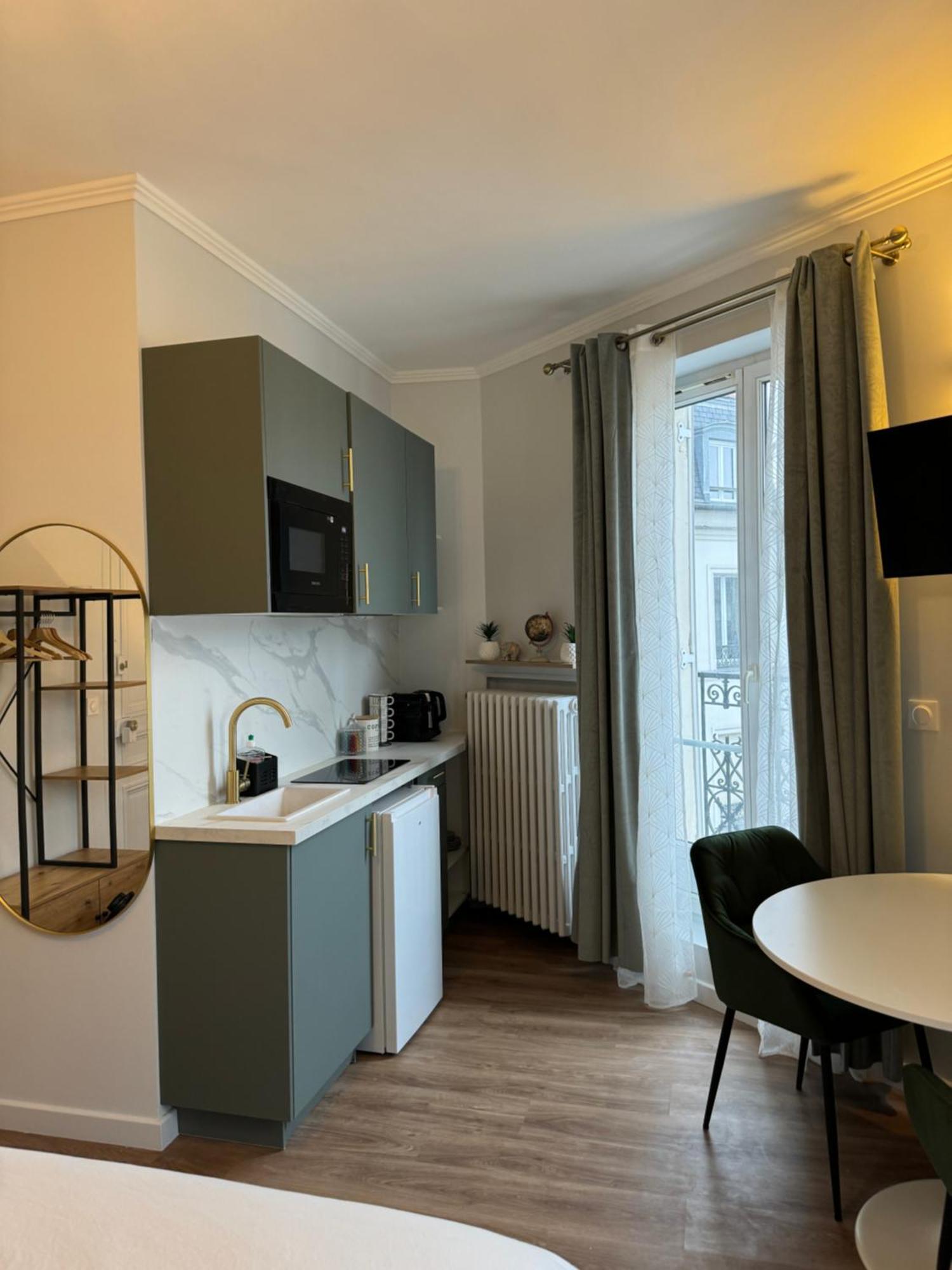 Studio De Charme Parisien Levallois-Perret Buitenkant foto