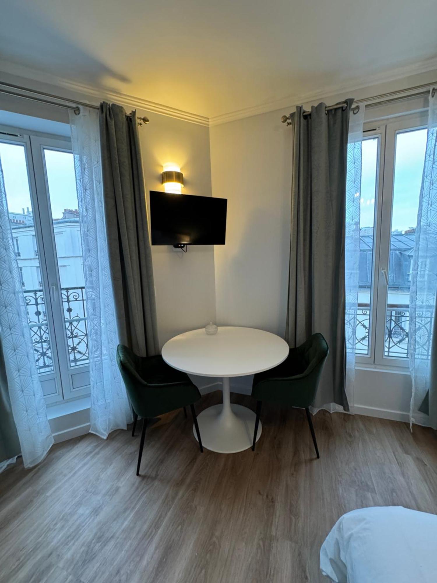 Studio De Charme Parisien Levallois-Perret Buitenkant foto