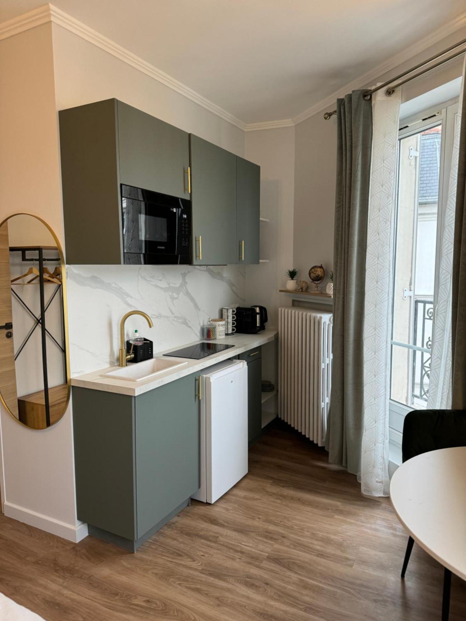 Studio De Charme Parisien Levallois-Perret Buitenkant foto