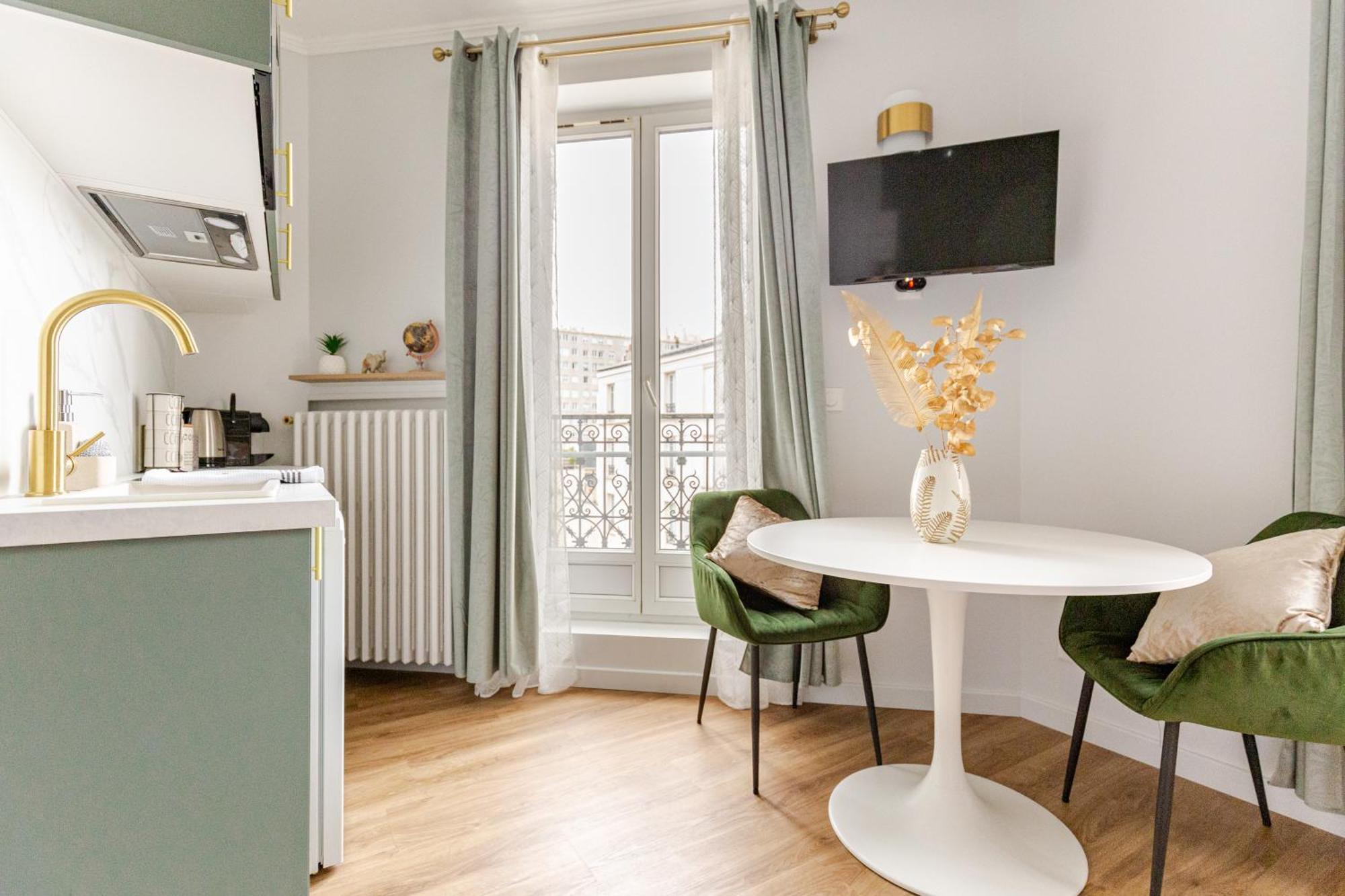 Studio De Charme Parisien Levallois-Perret Buitenkant foto