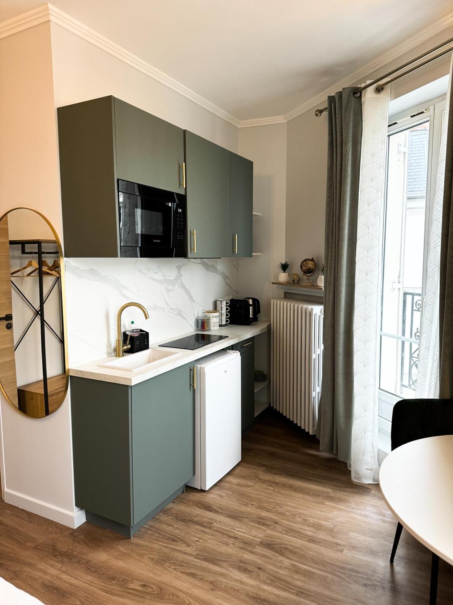 Studio De Charme Parisien Levallois-Perret Buitenkant foto
