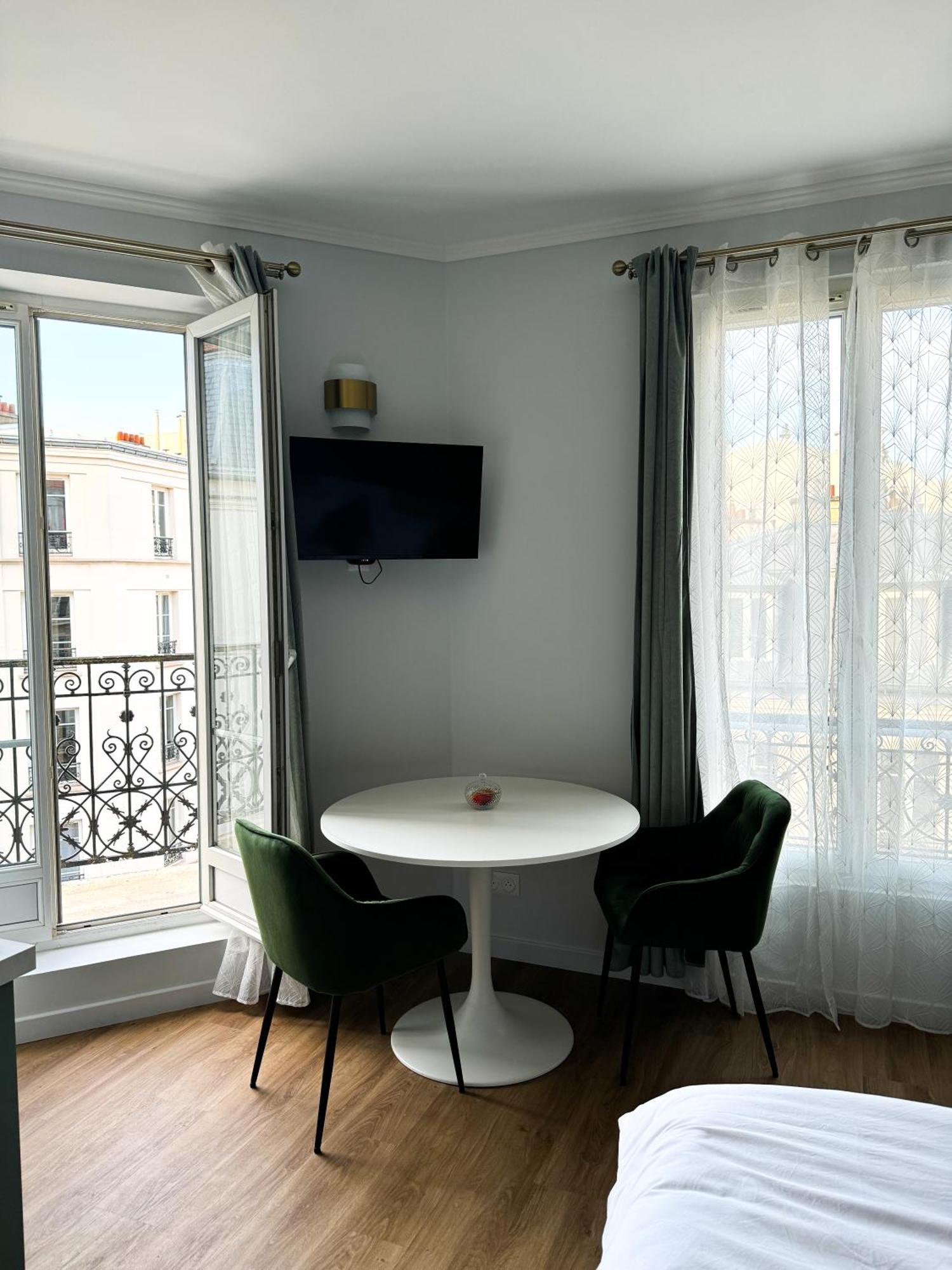 Studio De Charme Parisien Levallois-Perret Buitenkant foto