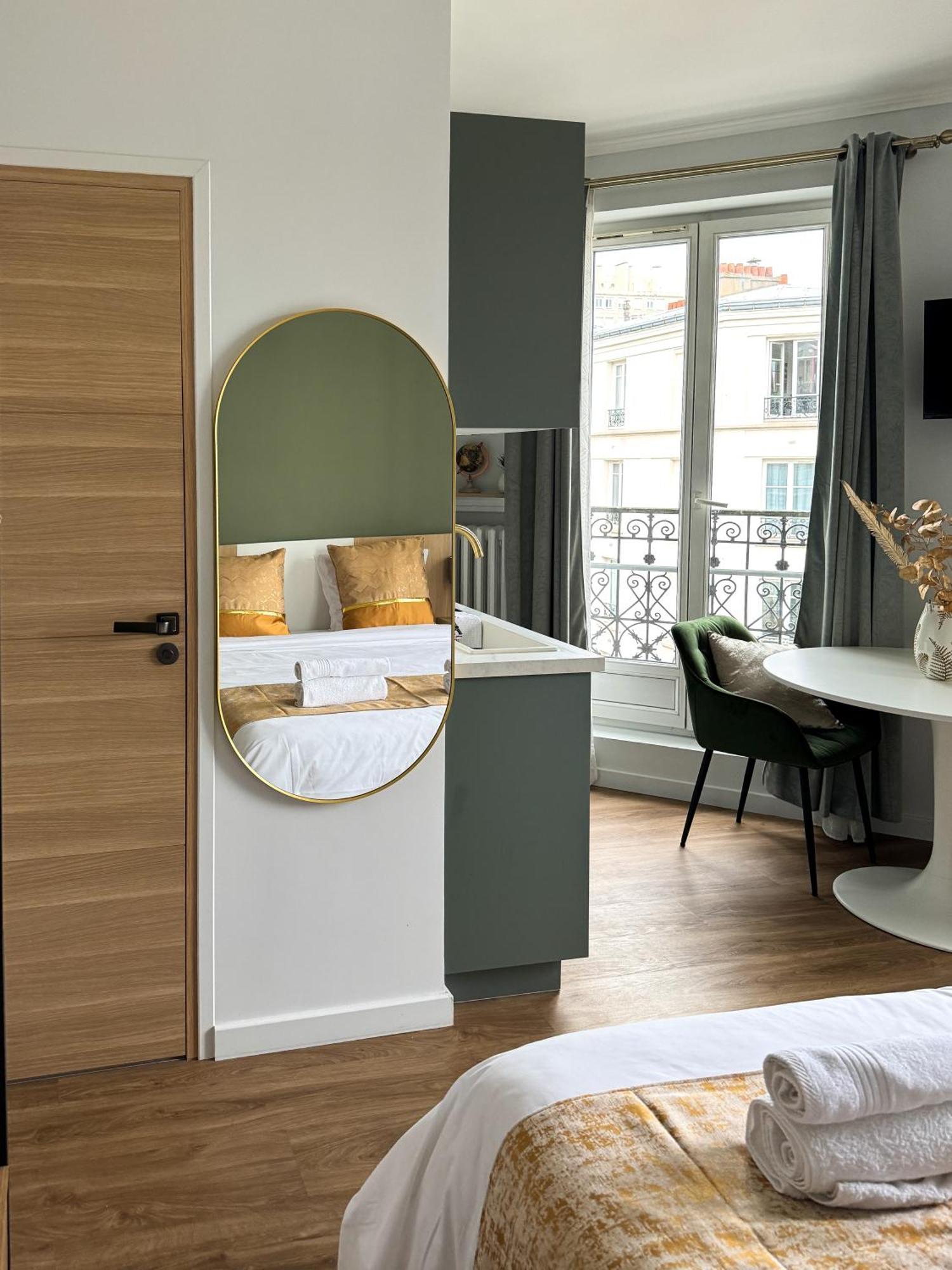 Studio De Charme Parisien Levallois-Perret Buitenkant foto